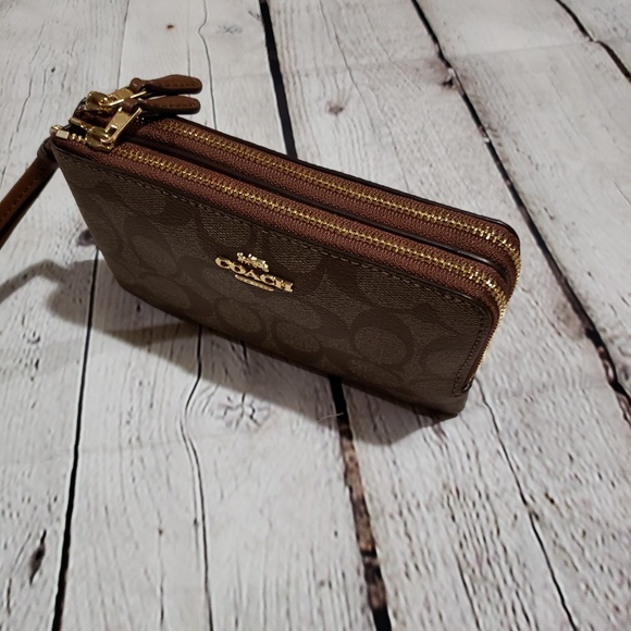 Authentic Coach Wristlet - Picture 3 of 5